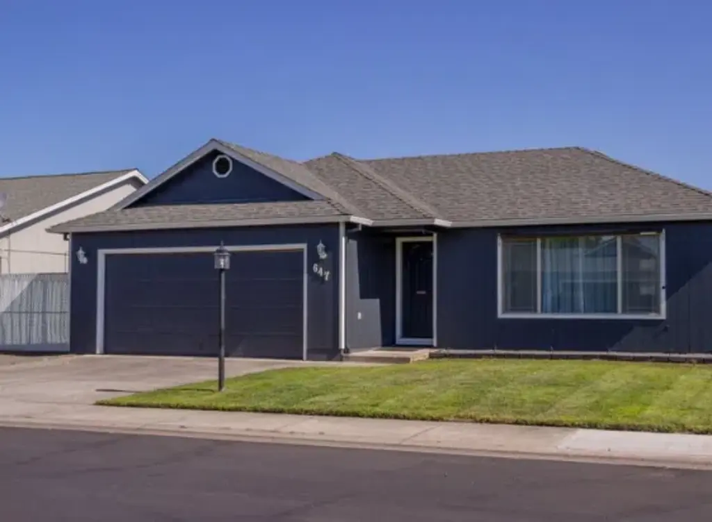 blue residential garage door1