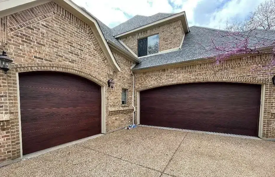 modern mahogany meadows garage doors (1)